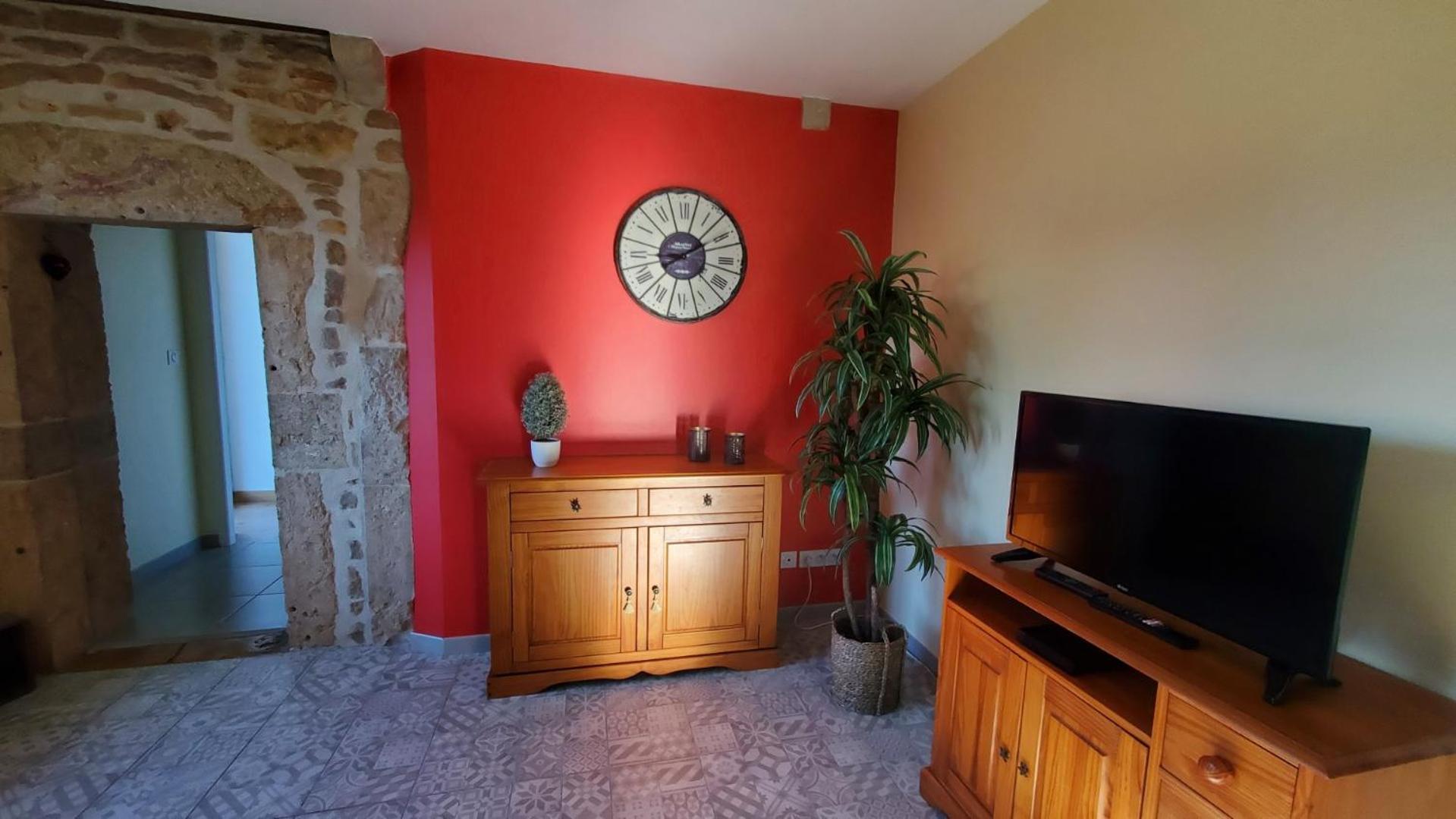 Les Fontaines Villa Laives Luaran gambar